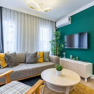 Balat Apartments-orange And Blue Стамбул